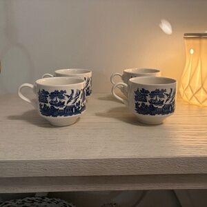 Vintage Churchill Blue Willow China - Coffee Tea Cups - Set of 4